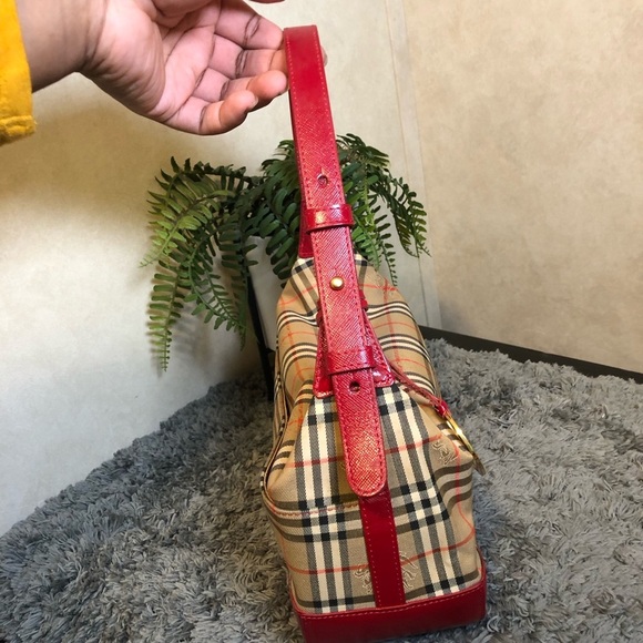 BURBERRY Vintage Red Leather Trim Haymarket Shoulder Bag Adjustable Strap - Picture 10 of 17